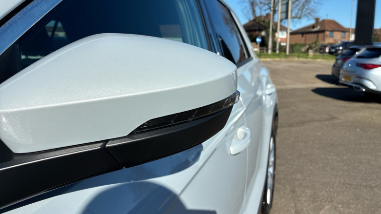 Volkswagen T-Roc 2.0 TDI SEL 5dr DSG Diesel Hatchback